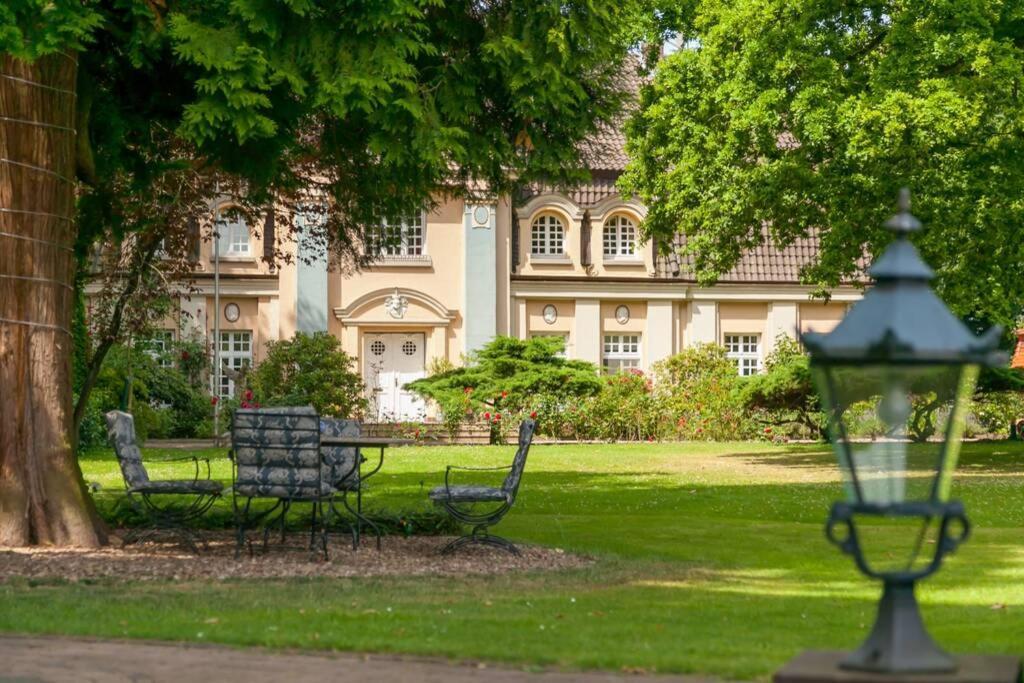 Apartment Gaestehaus Schloss Bothmer ชวาร์มชเตดท์ ภายนอก รูปภาพ