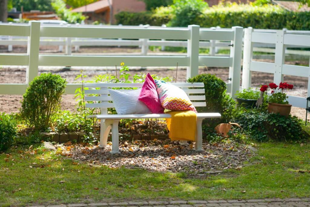 Apartment Gaestehaus Schloss Bothmer ชวาร์มชเตดท์ ภายนอก รูปภาพ